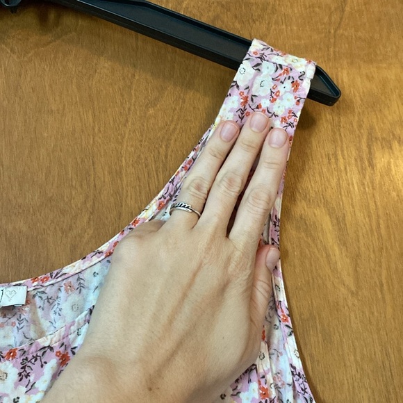 Floral Sleeveless Dress - Picture 6 of 8